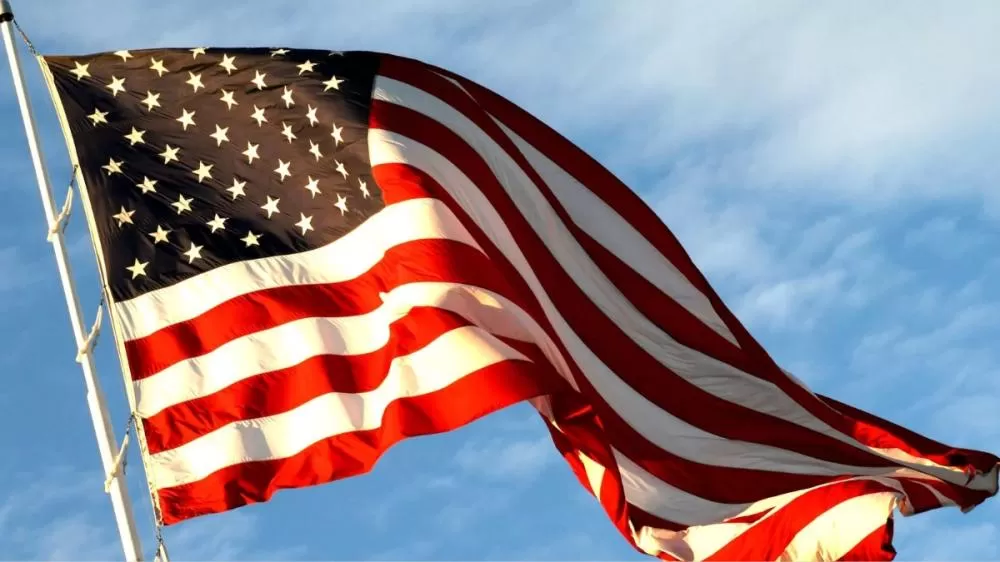 Trump negocia com Putin e Zelenskiy para encerrar guerra na Ucrânia e é convidado a Moscou