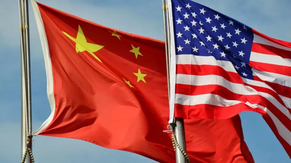 EUA x China: Conflito Tarifário Eleva Ouro e Abala Wall Street