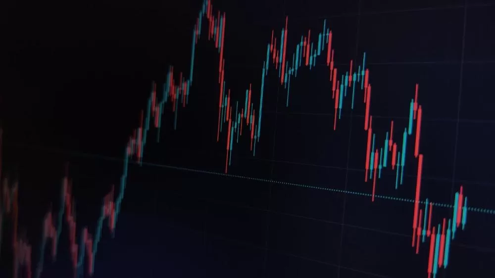Bolsas globais recuam com nova ofensiva dos EUA contra exportações de chips para China