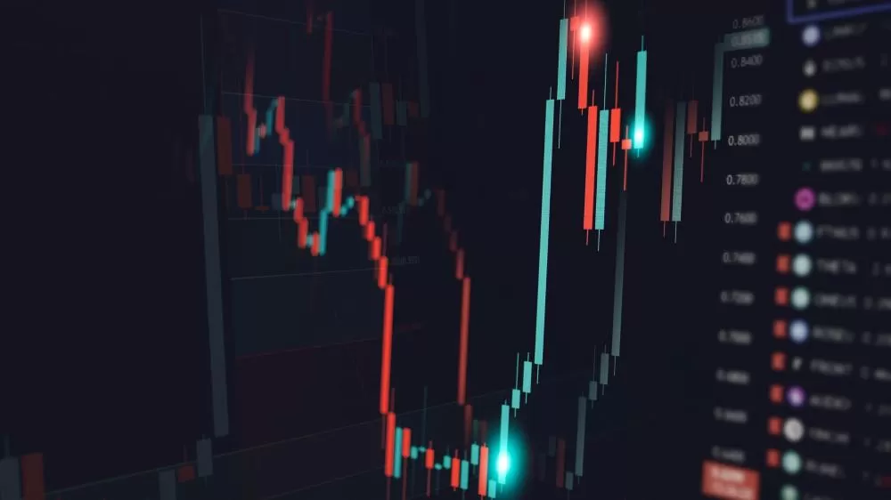 Wall Street inicia semana em queda após novos impostos de Trump e expectativa por decisão do Fed