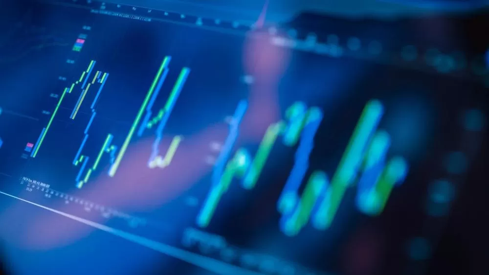 Mercados Asiáticos Fecham Misto em Dia de Estímulos na China e Pressões Cambiais