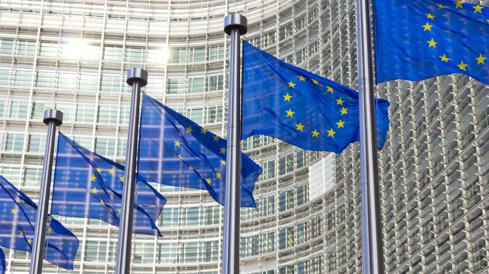 Europa Fecha em Queda com Dúvidas Sobre Acordo EUA-China e BCE no Radar