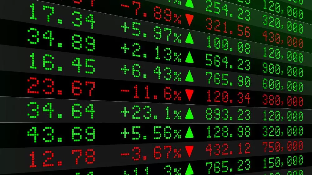 Wall Street fecha em alta com dólar enfraquecido e atenção ao relatório de emprego